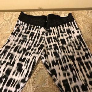 New VS Pink Ultimate Capris